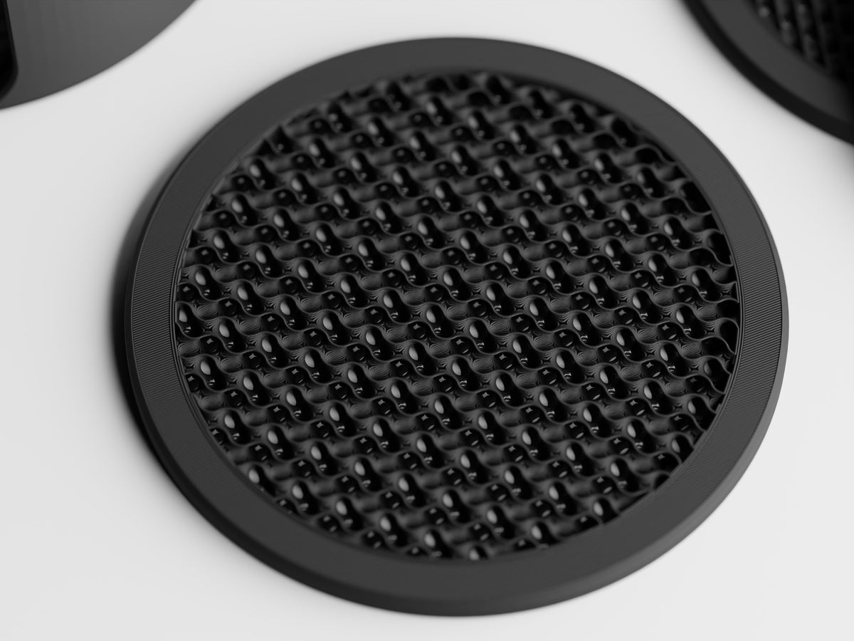 FETARO AURA– Shape within. Style beyond