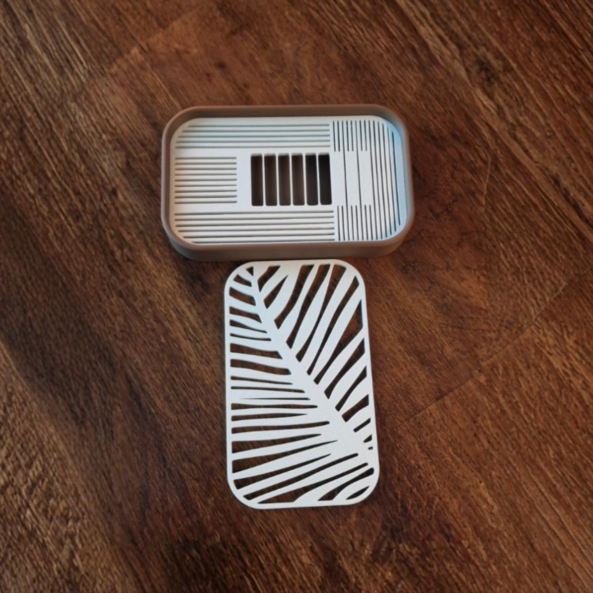 Palm Vein- Rectangular Base - Soap Dish Secondary image