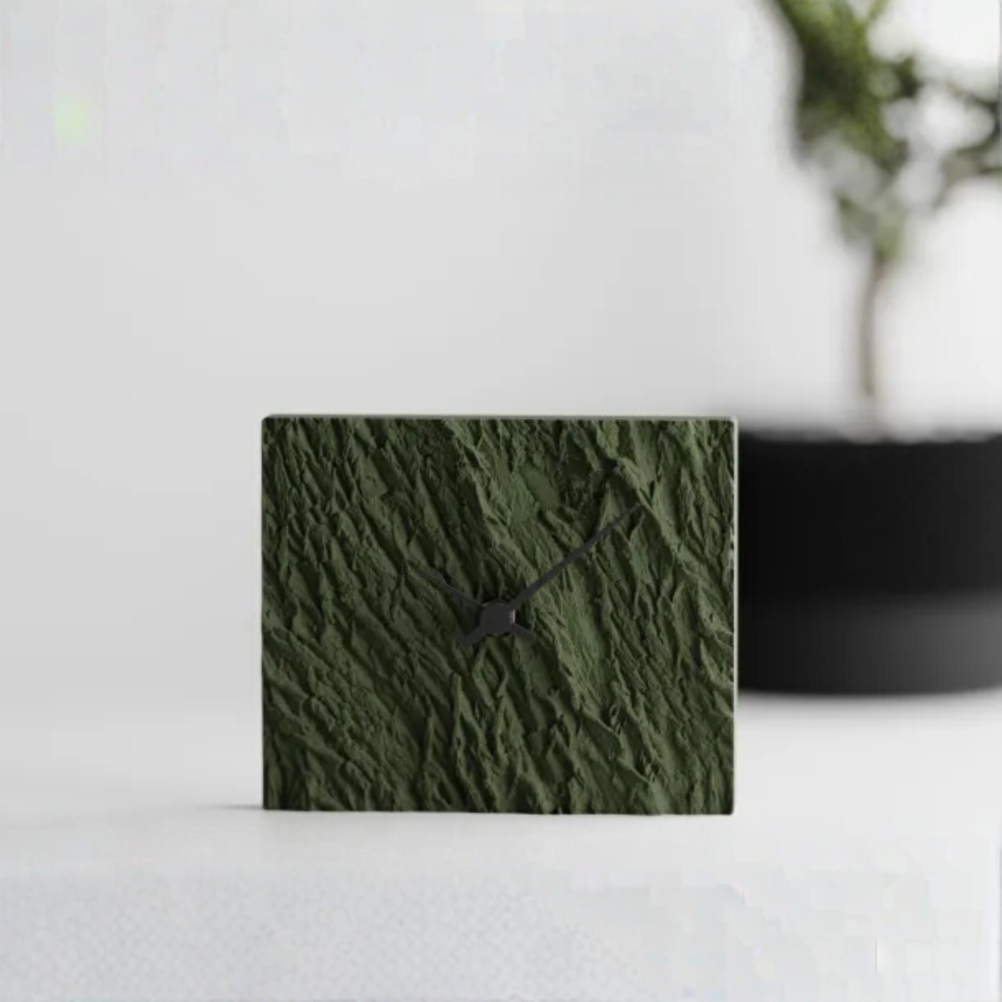 Tree Bark Texture Clock – Nature-Inspired Modern Timepiece | Minimalist Wall & Desk Clock