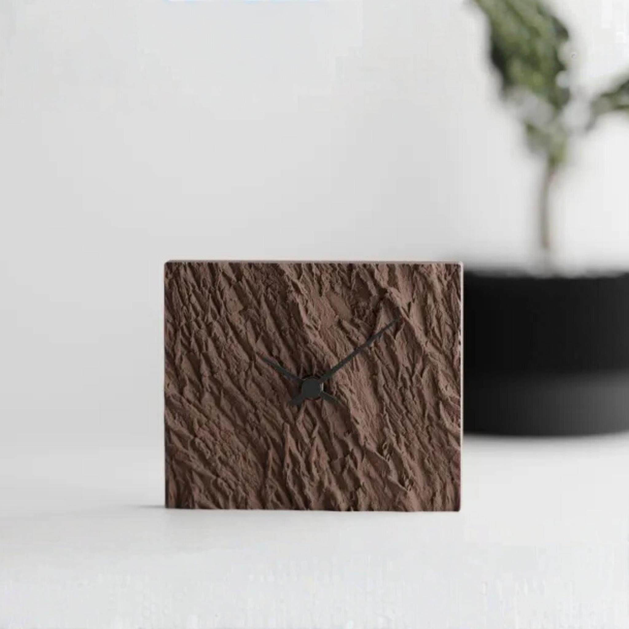 Tree Bark Texture Clock – Nature-Inspired Modern Timepiece | Minimalist Wall & Desk Clock