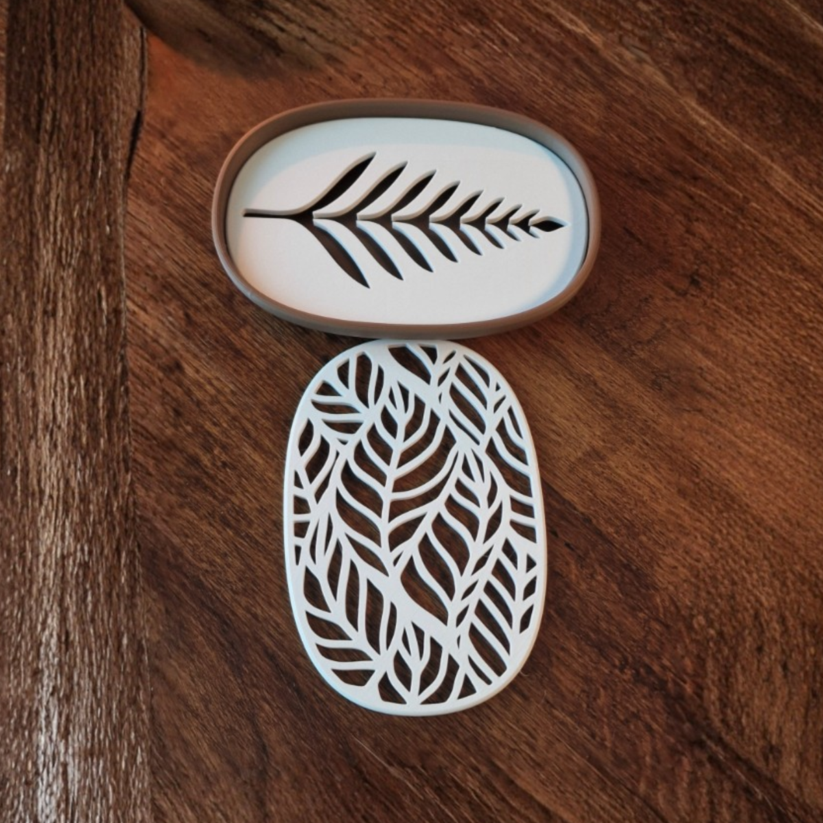 Oval Base – Twisted Vein/soap sponge dish holder